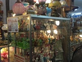 GOLD SHOWCASE DEALER